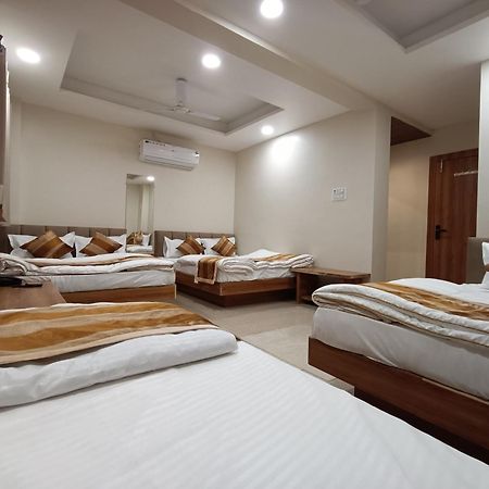 Shree Shyamraj Hotel ウッジャイン エクステリア 写真