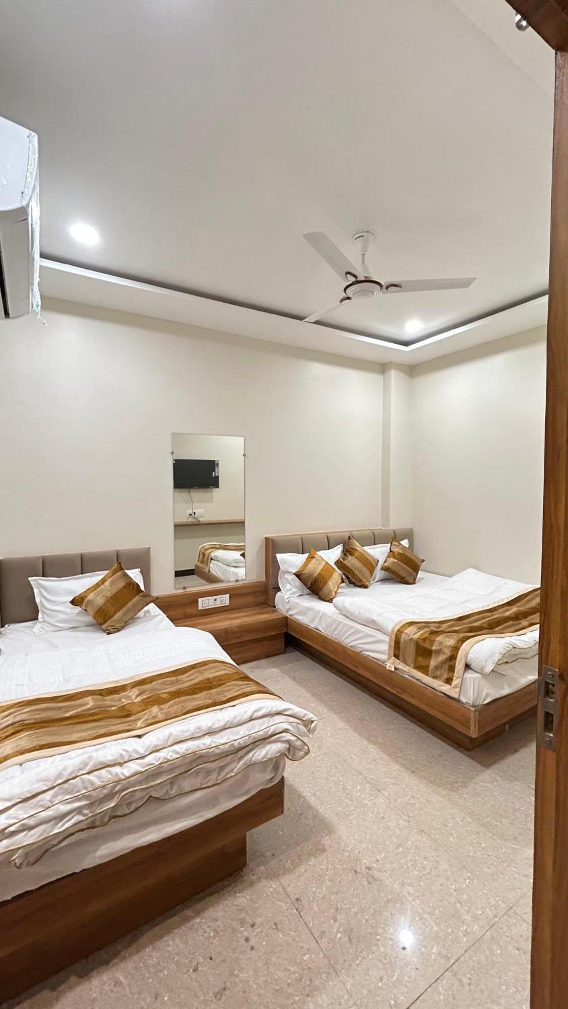 Shree Shyamraj Hotel ウッジャイン エクステリア 写真